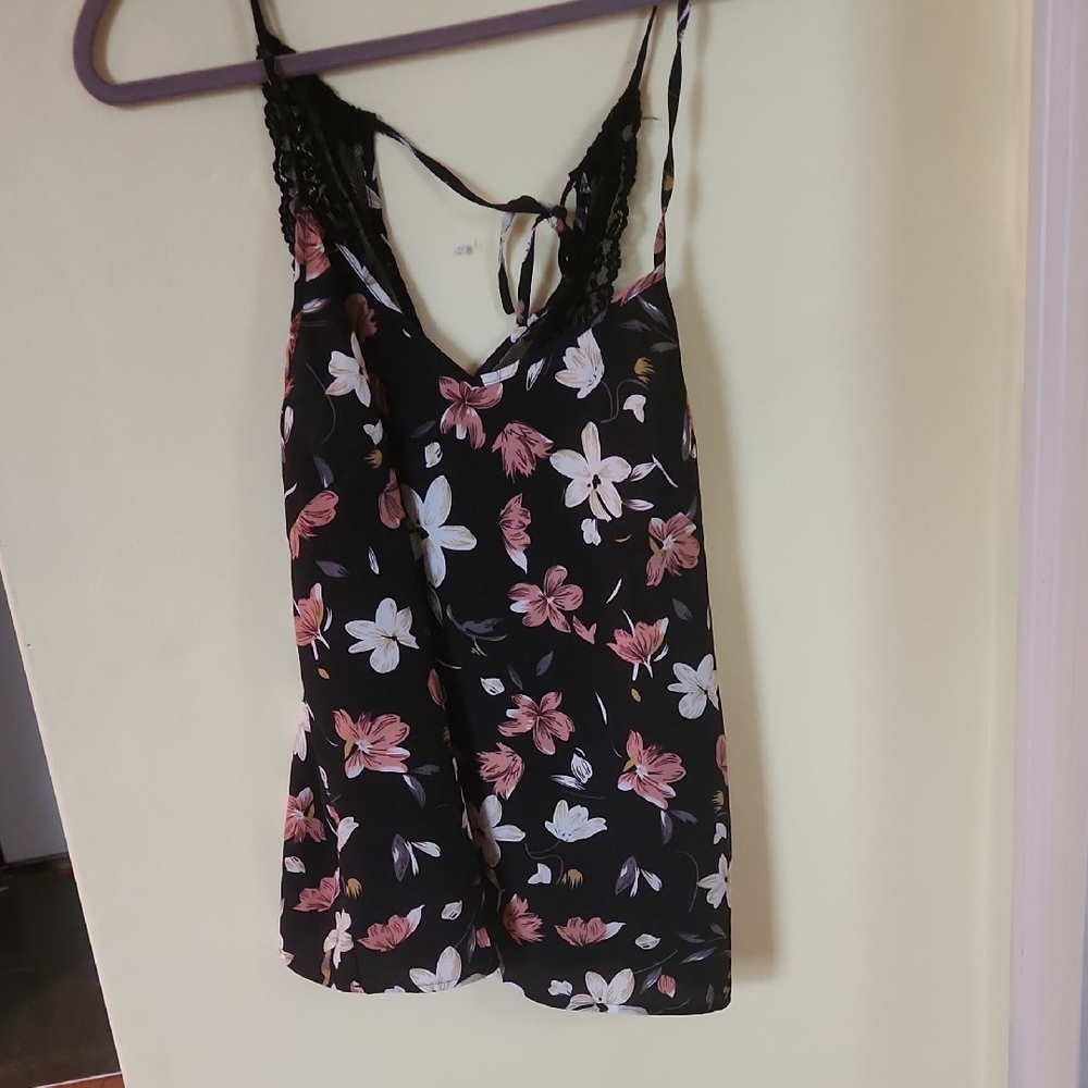 SHEIN Black Floral Tank Top